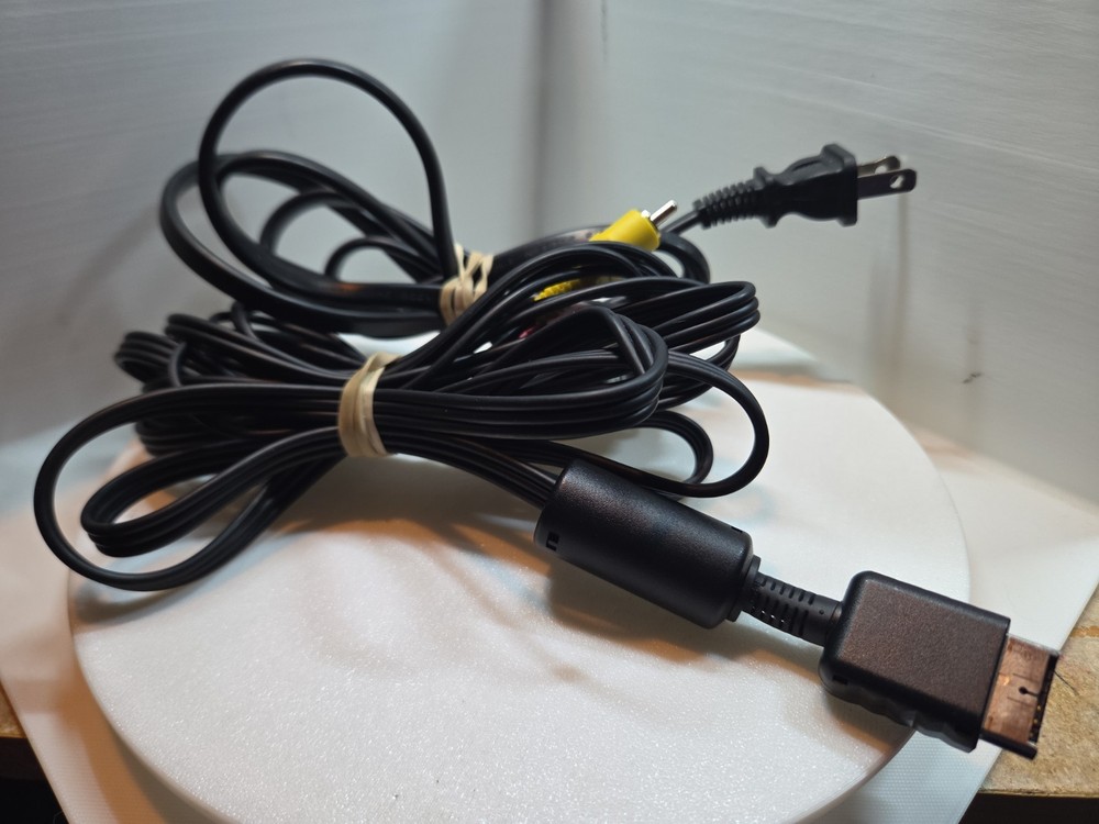 Original PlayStation 1 Console Bundle w/ Controller, Cords & GTA London – Tested