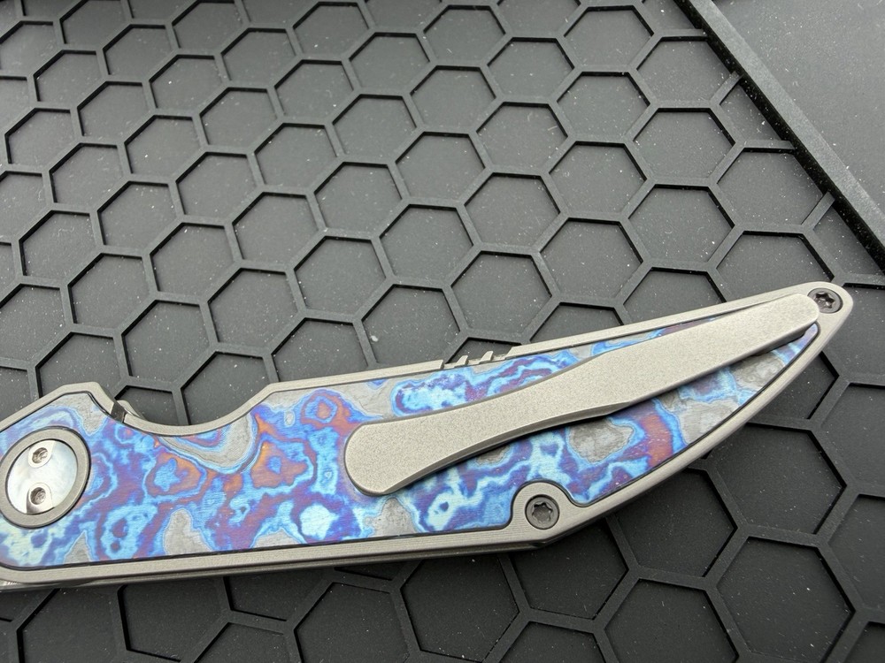Hypercut Bikkhu - Damasteel & Black Timascus & MOP Pivot