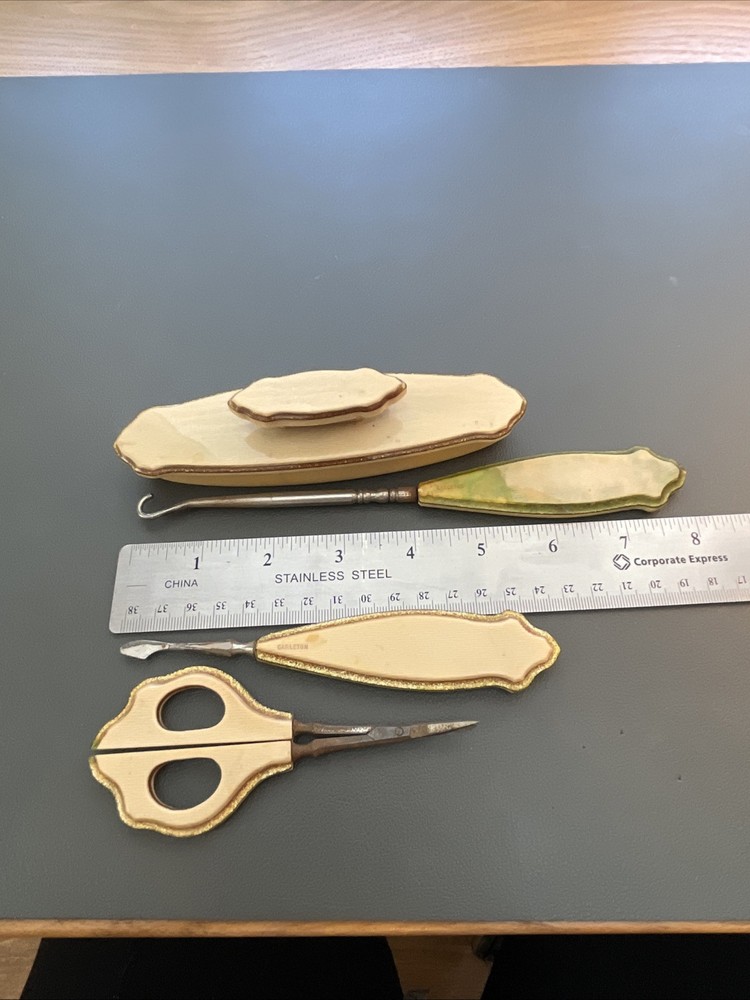 Vintage Art Deco Manicure Vanity Set (Carleton)