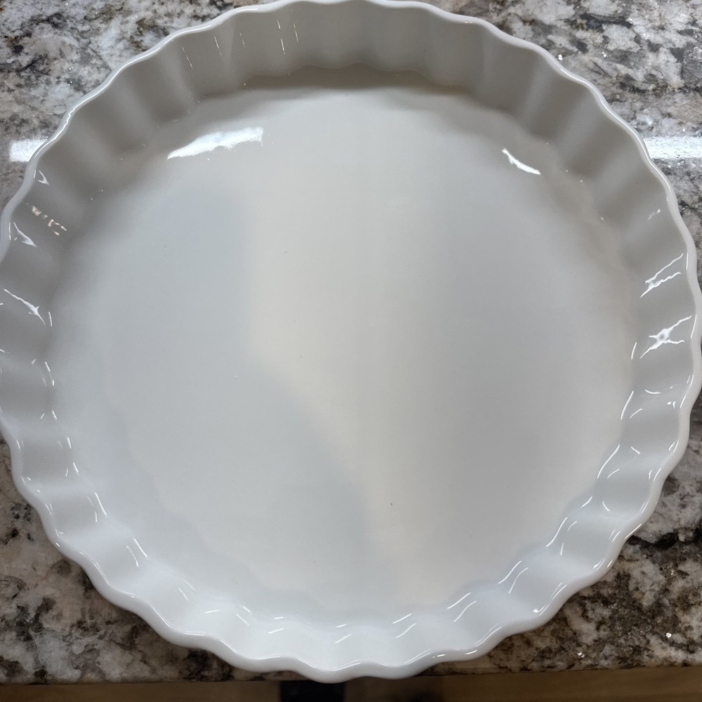 New Maxwell Williams White Pie Plate Oven Dish 11”