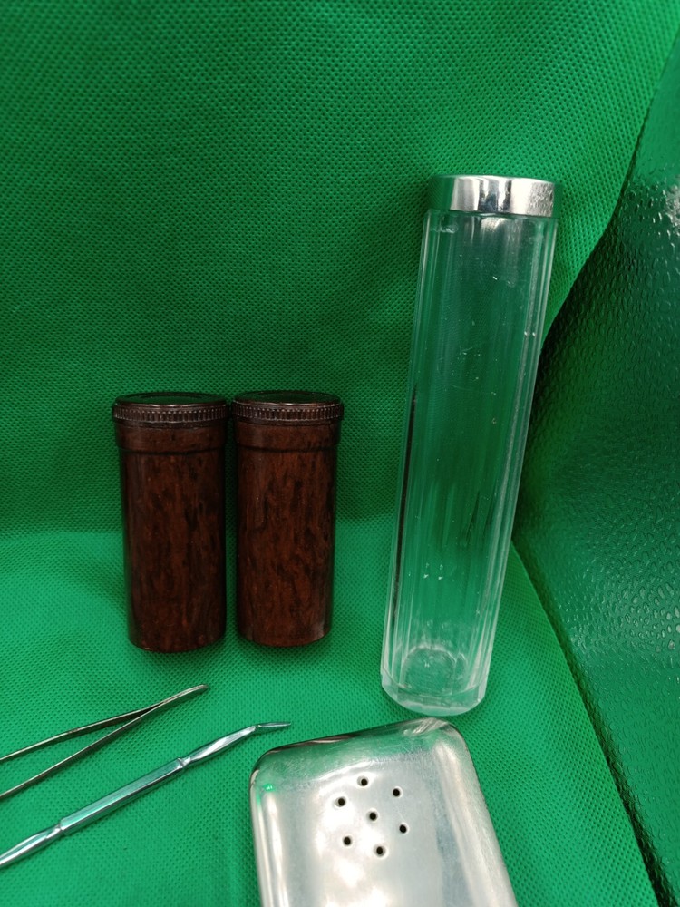 WWII WW2 Original German toiletry set.3