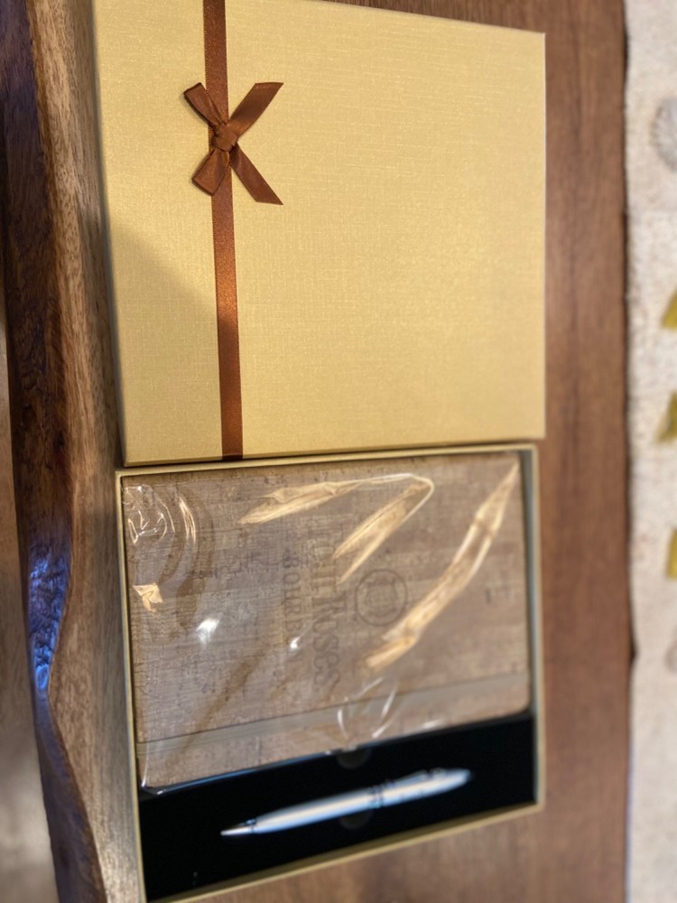 four roses whiskey  note pad