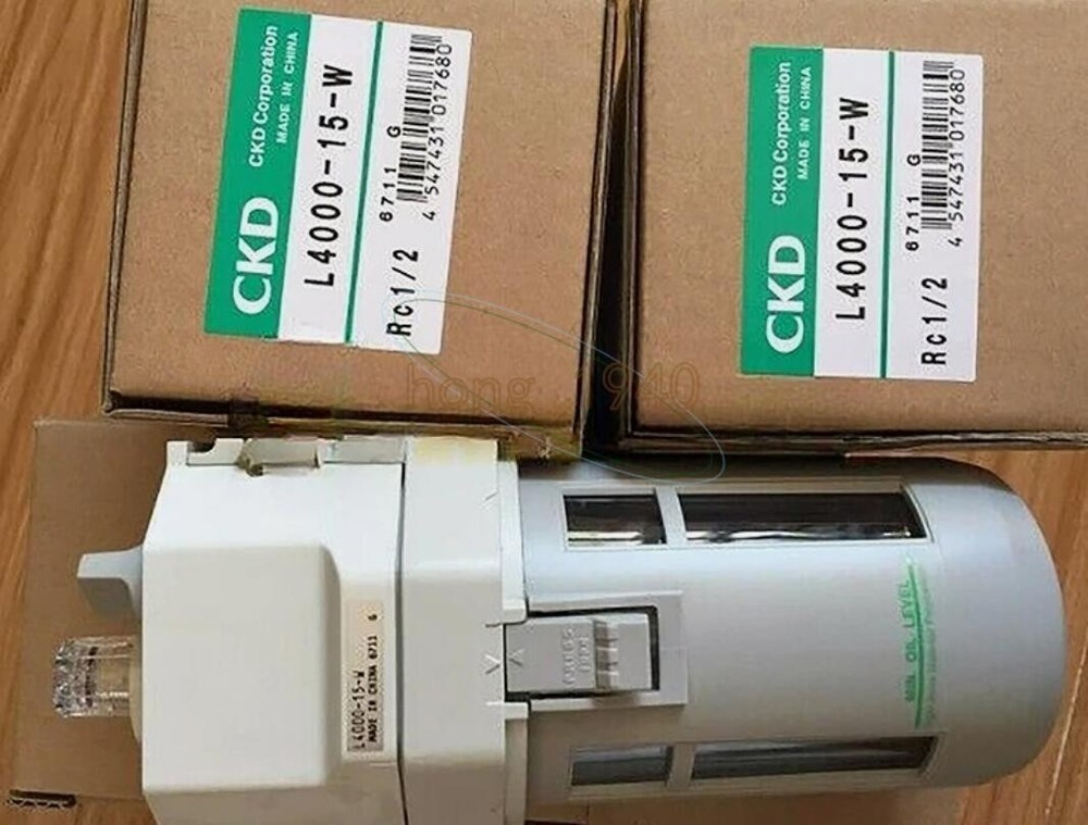 1PCS NEW CKD L4000-15-W Atomized Lubricator