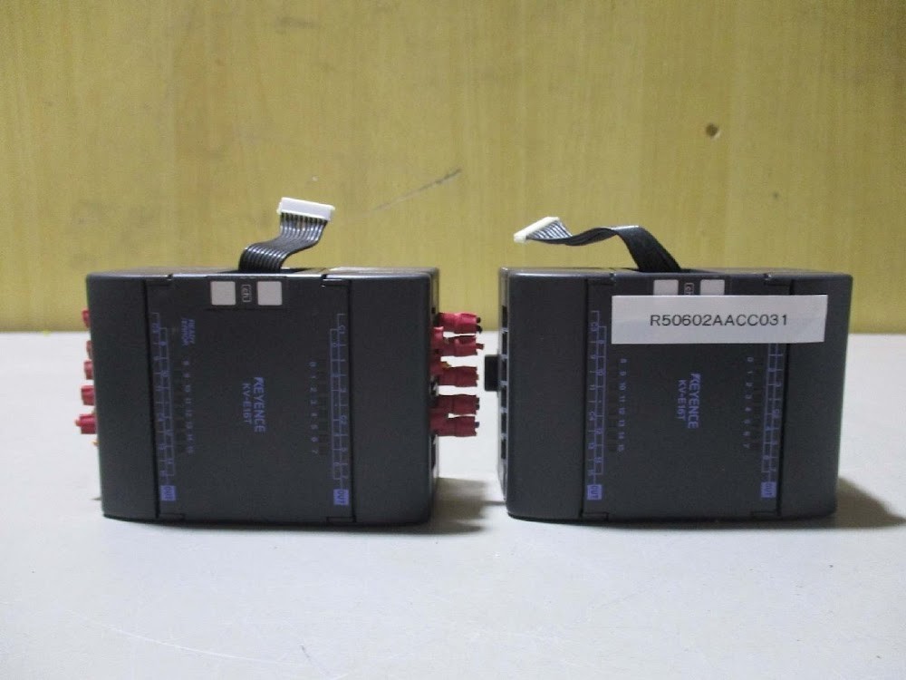 KEYENCE KV-E16T Transistor Output 16-Pt Expansion Unit USED