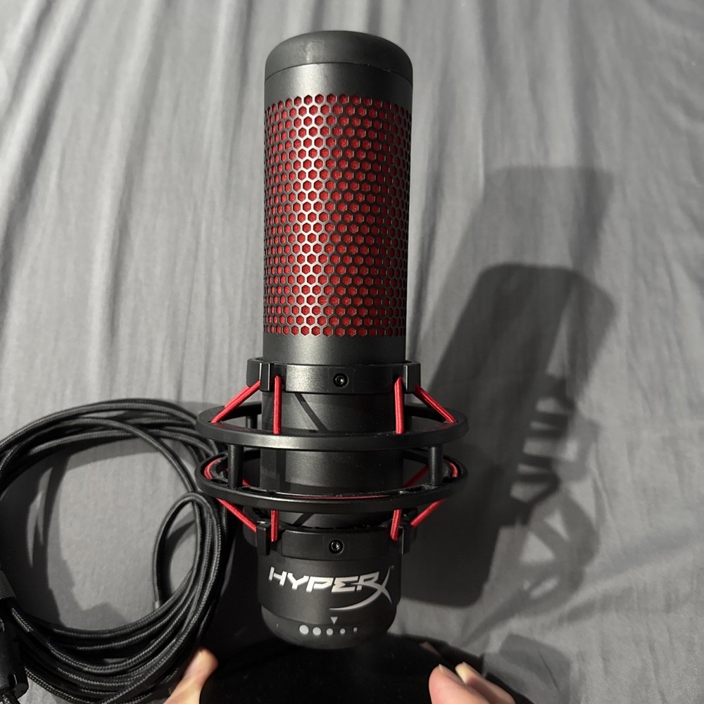 HyperX QuadCast - USB Condenser Gaming Microphone Red LED. Read Description