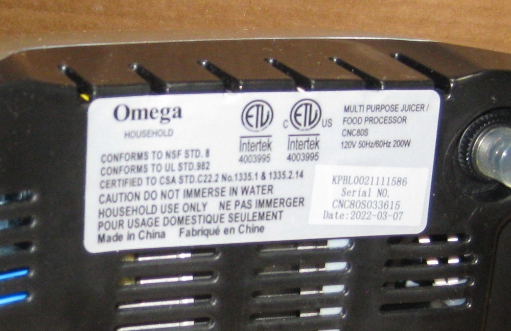 OMEGA CNC80S 200W Slow Speed Juicer - Silver - Missing some accessories TESTED