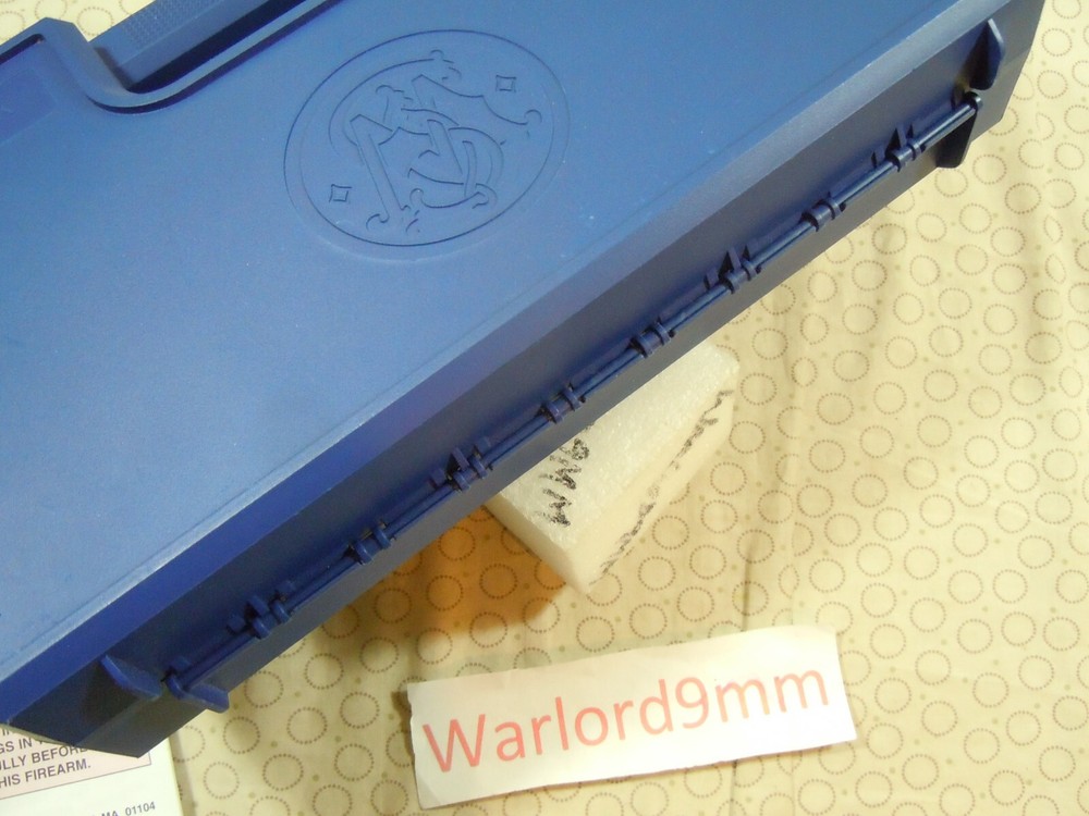 SMITH & WESSON MODEL 638 FACTORY HARD CASE + MANUAL - 60619.