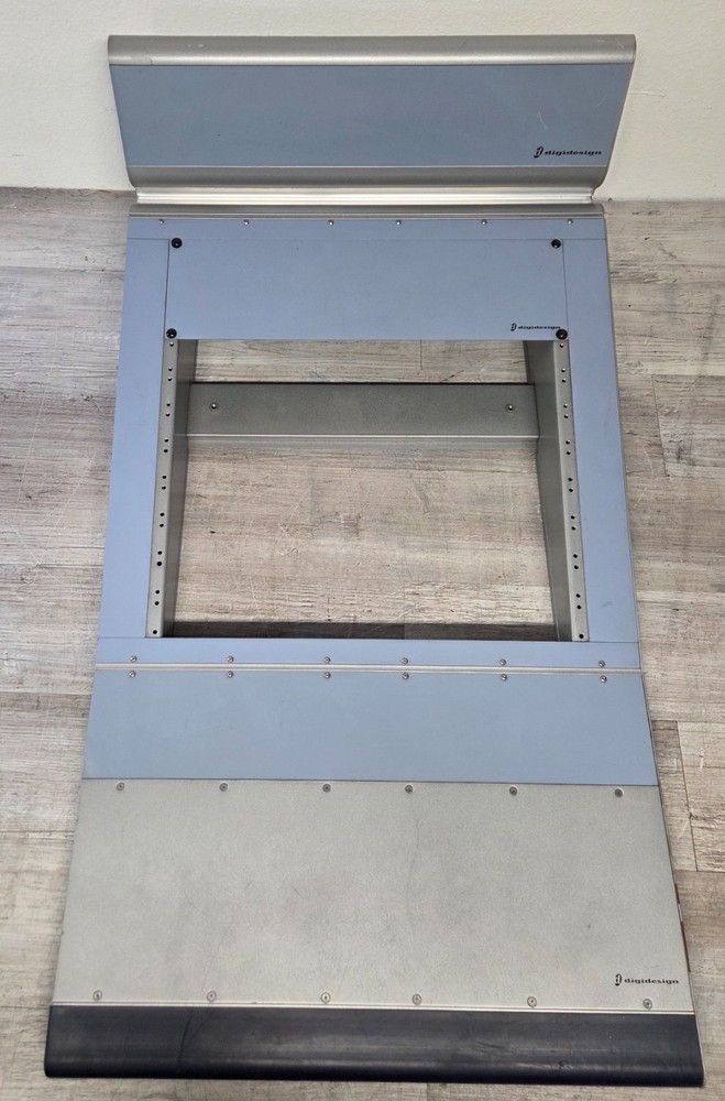 Digidesign D Control Producers Desk with 1 Blue Blank Rack Panel