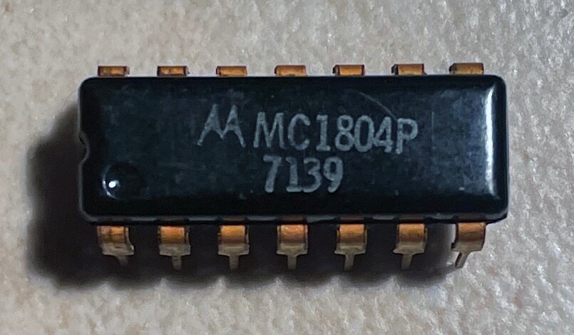 Motorola MC1804P 10 Input NAND Gate - NOS