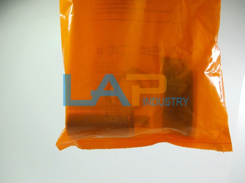 1Pcs New Proximity switch sensor IIS206