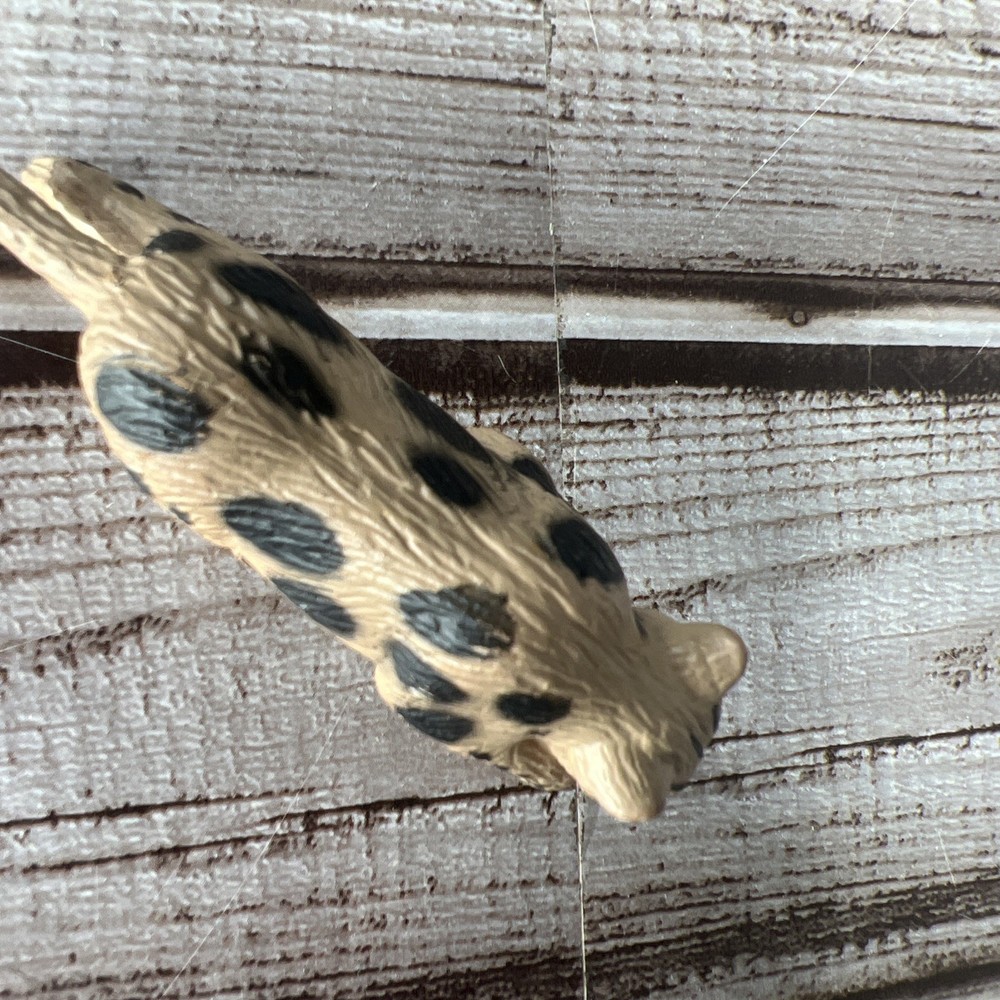 K&M international Clouded Leopard Figure