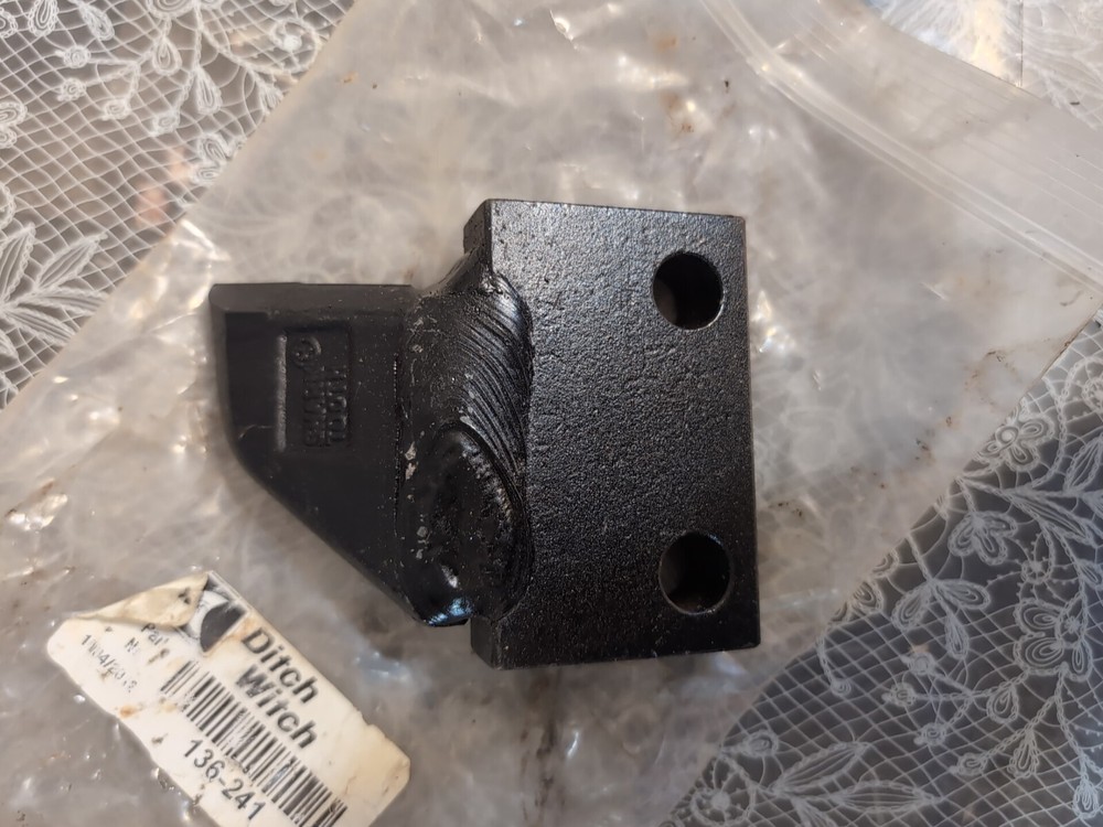 Ditch Witch Bolt On Cutter Teeth 136-241