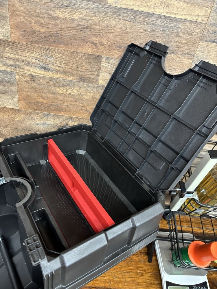 Keter Masterloader Resin Rolling Tool Box with Masterloader