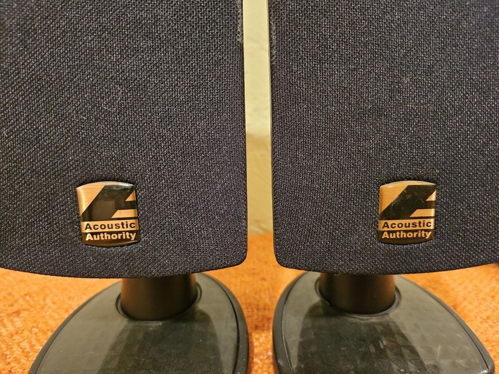 2 Vintage Acoustic Authority Computer SpeakersTested & Working Matching set