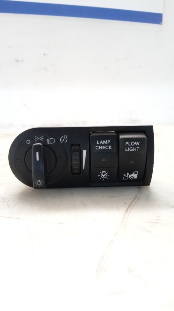 NAVISTAR PDC CONTROL,HOUSING, SWITCH, LIGHT 4086868C2
