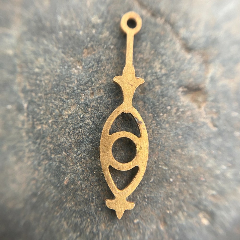6 Vintage Brass Drops (BP89)