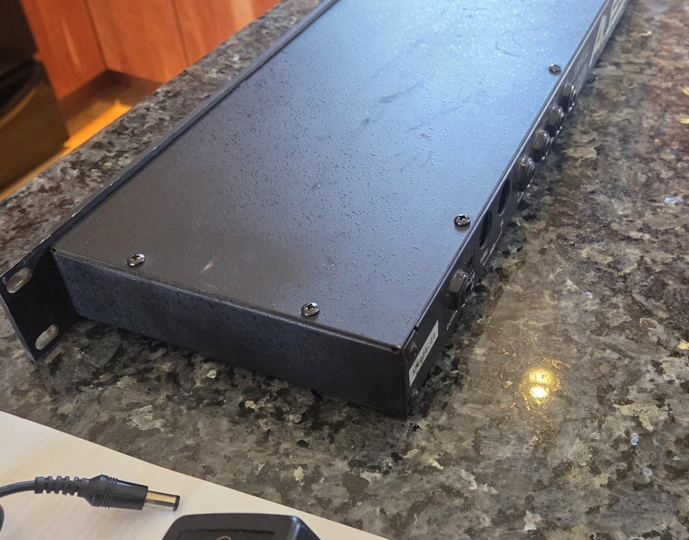 Alesis Midiverb II Digital Multi-Effects Processor Rack Mount 2-Channel Reverb