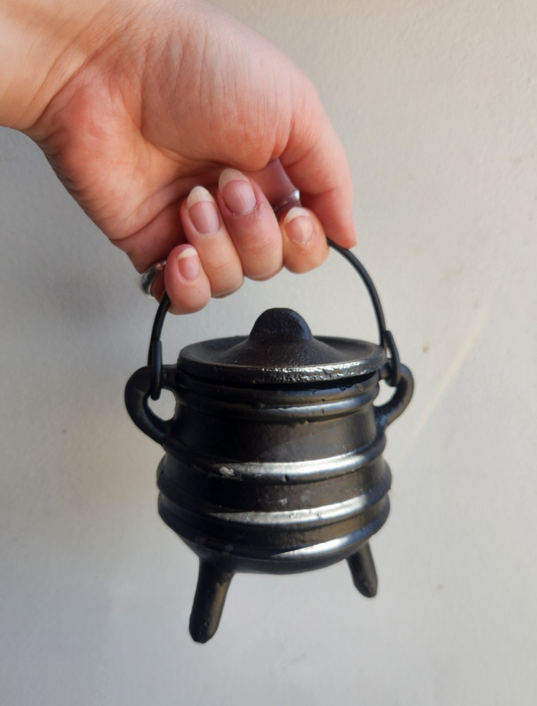 Mini Cast Iron Cauldron with Lid