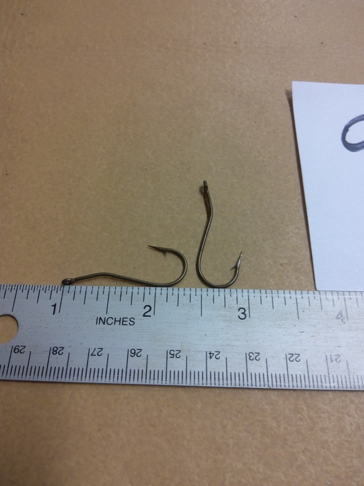 1000ct Central Praught Hooks 1/0 Bronzed