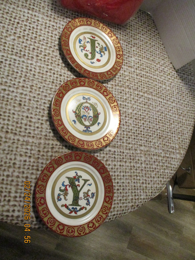 Home Interiors JOY Christmas Plates