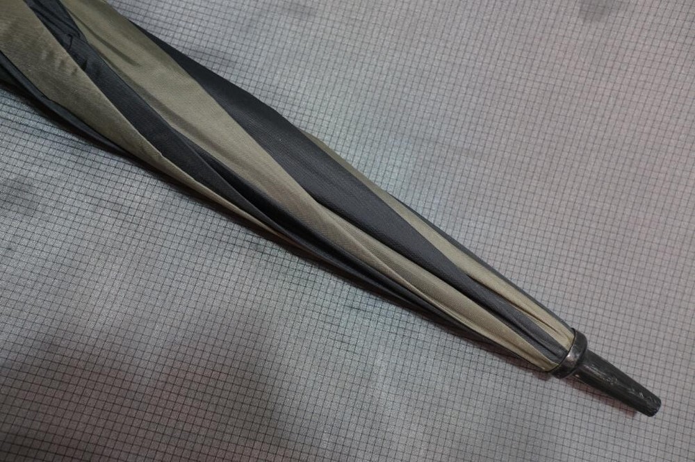 Rare NIKE GOLF umbrella