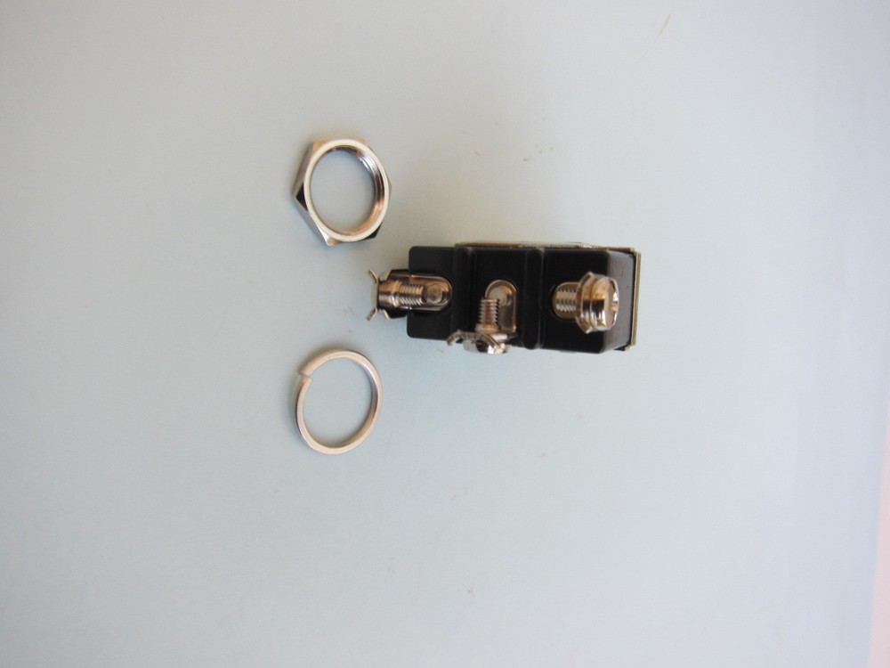 Lowrider Hydraulics Toggle Switch 3 prongs, (on)-off-(on), 10 pcs, value pack