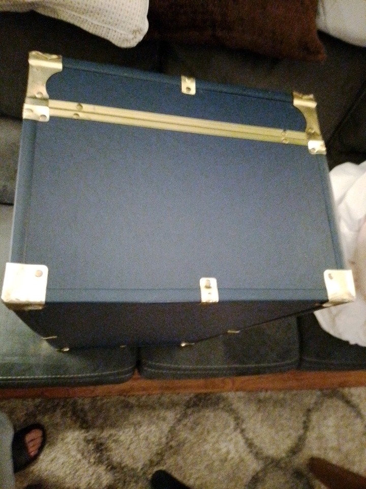 Concourse Foot Locker. 30x16x12 Blue