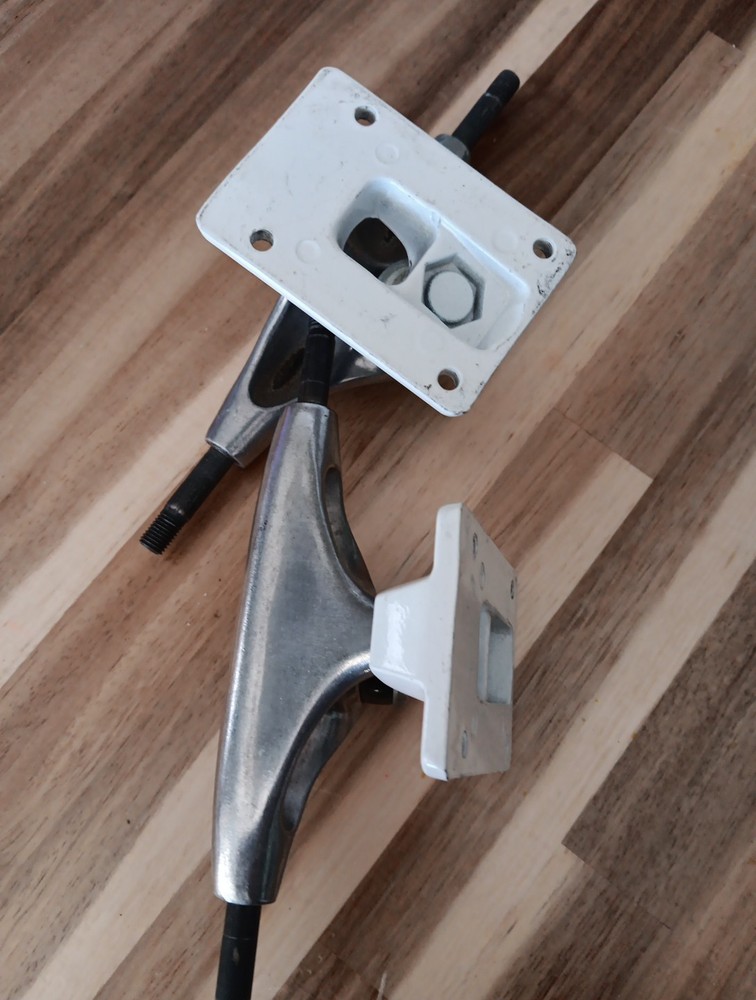 Bullet skateboard trucks 7.25