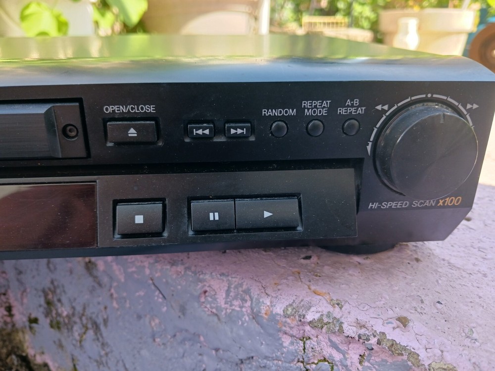 PANASONIC DVD CD Player RV-31