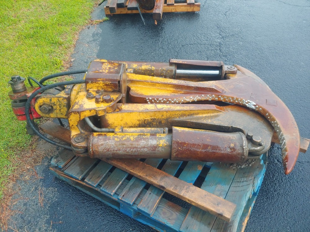 D5H Grapple Skidder Grapple AS Shown