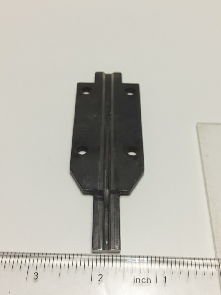 FASCO NOSE PLATE 168243 (USED)