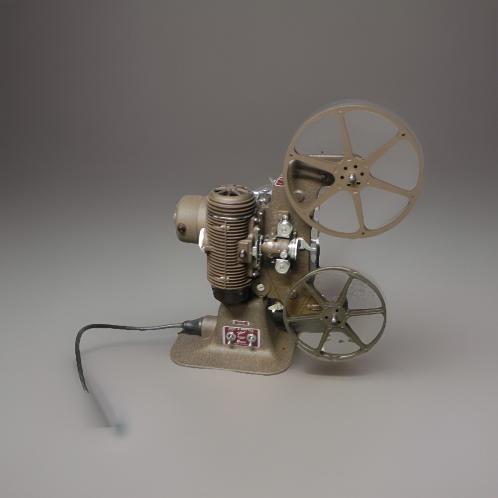 Vintage master 400 Model G 8mm projector w/ Case Light Works