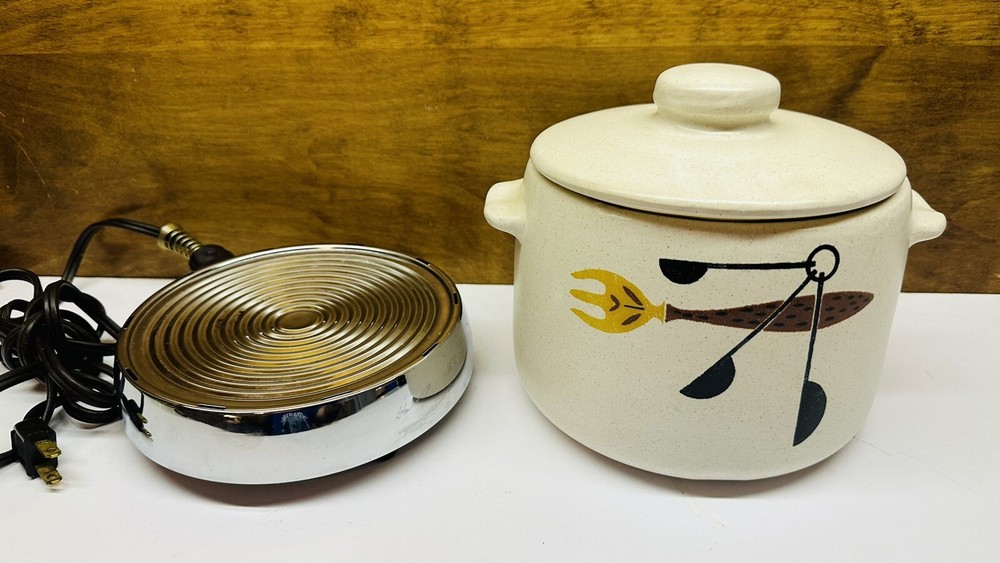 Vintage West Bend Ivory Ceramic Bean Pot With Chrome Warming Hot Plate