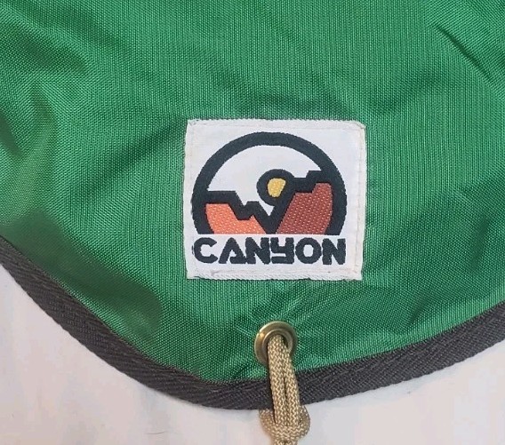 Vintage Canyon Backpack Green Compact Daypack