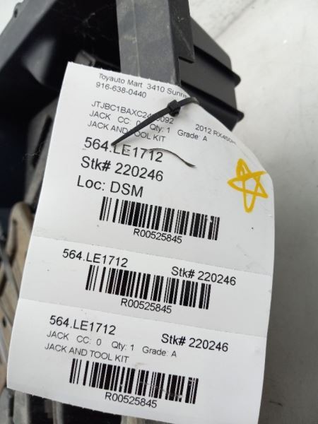 12 LEXUS RX450H JACK AND TOOL KIT