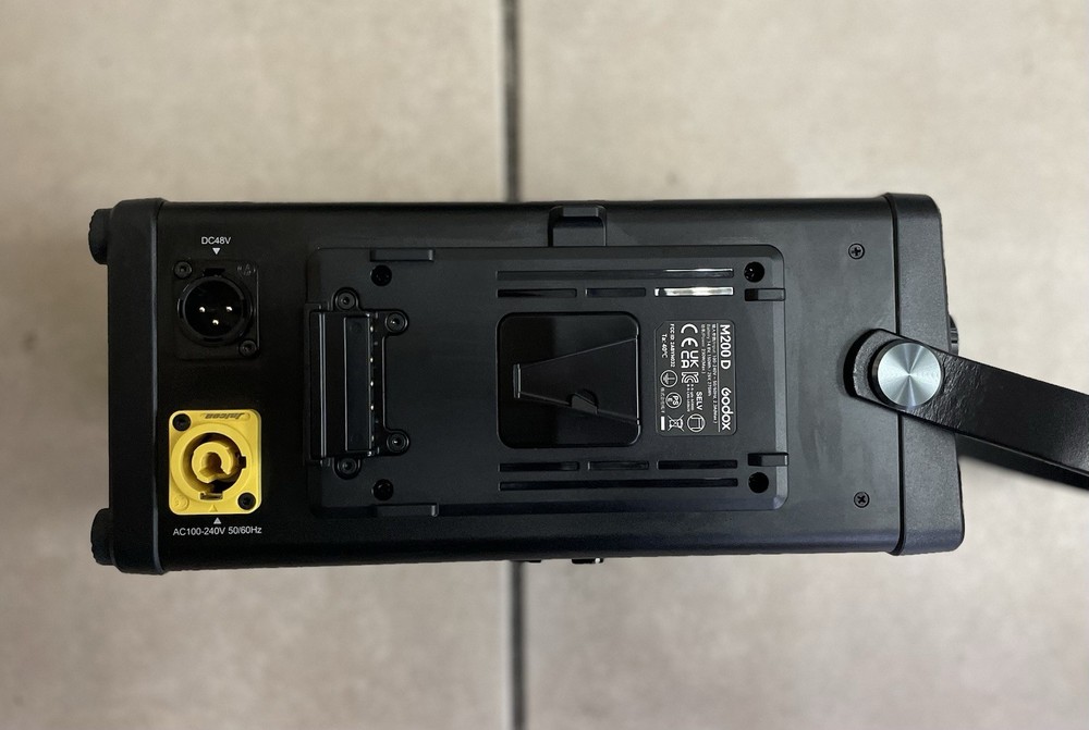 Godox KNOWLED M200D Daylight LED Photography Light