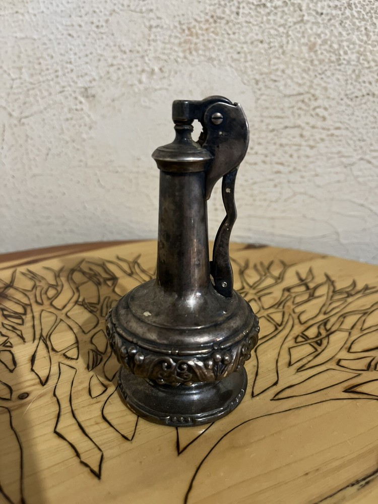 Vintage Ronson Colonial And Decanter Lighters