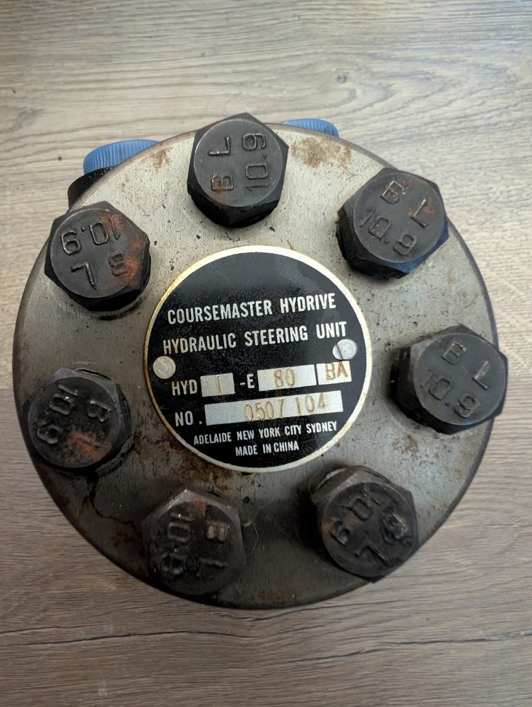 Coursemaster Hydrive 0507104 Hydraulic Steering Unit NOS