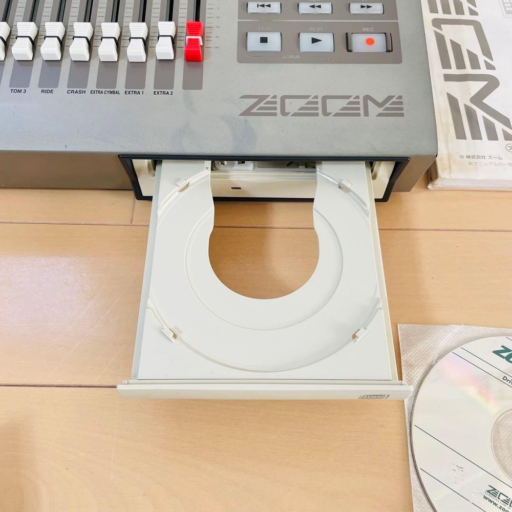 Zoom MRS-1608 Multi-Track Recorder working from japan