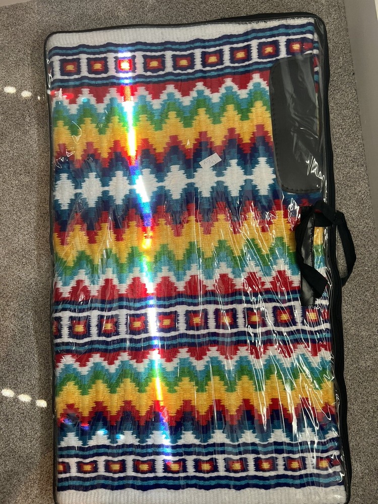 COLORFUL WESTERN SHOW PAD