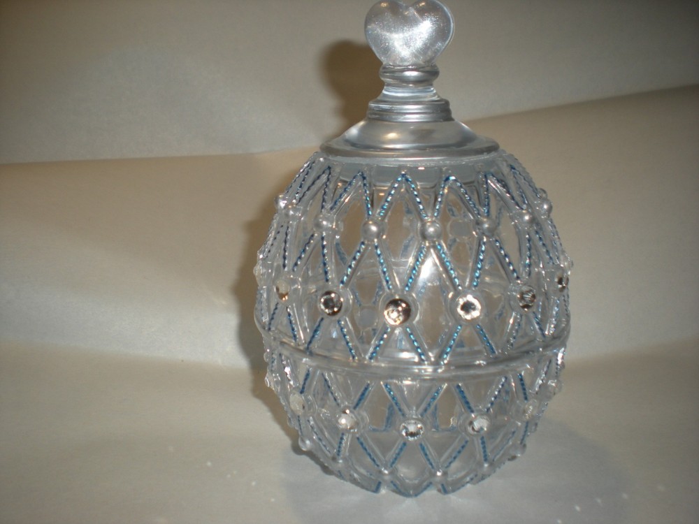 Resin Egg Shaped Jar With Heart On Lid
