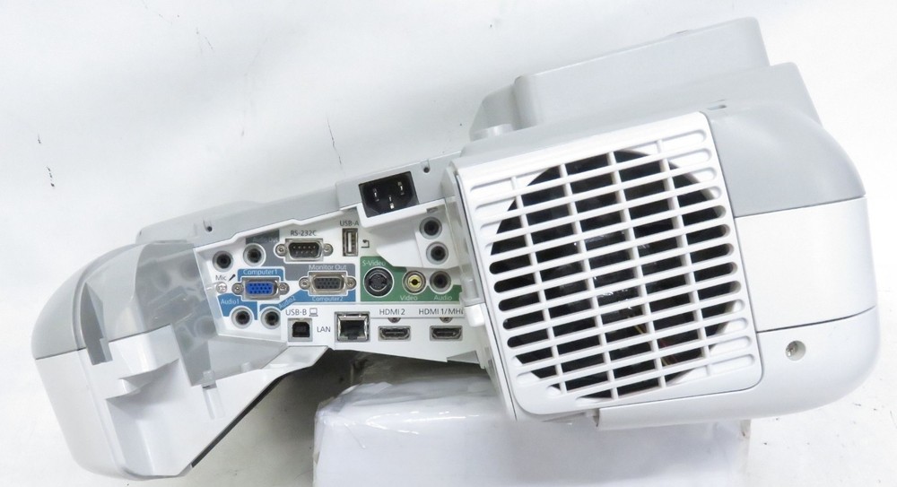 Under 2000 Hours * Epson BrightLink 585Wi Projector * WXGA UST