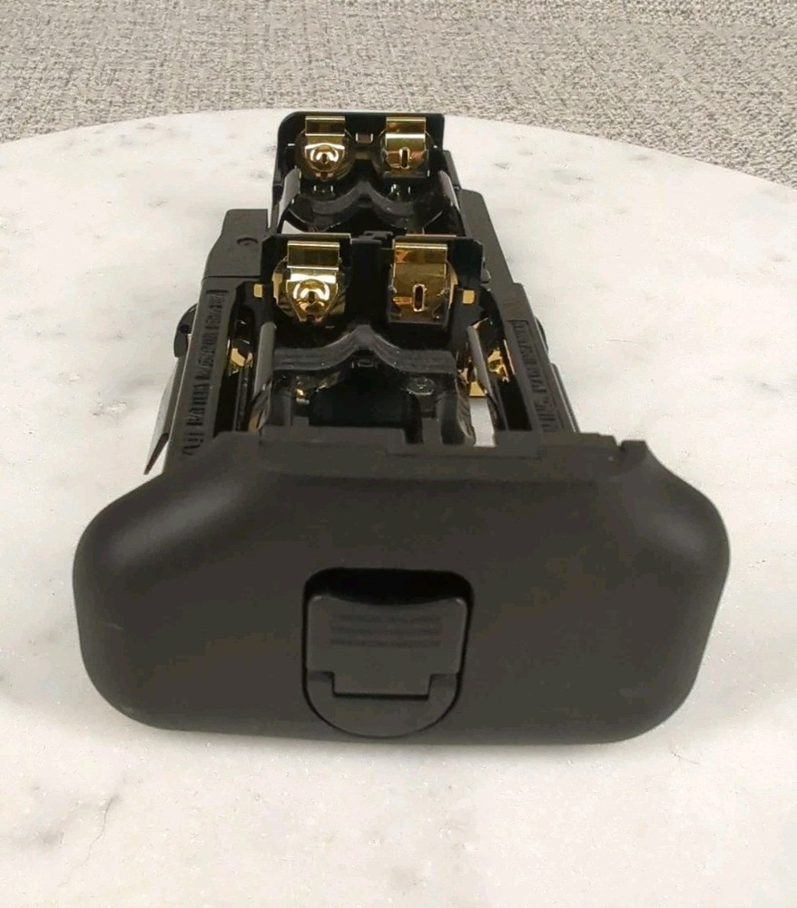 Canon BGM-E8A Battery Magazine For BG-E8 Battery Grip