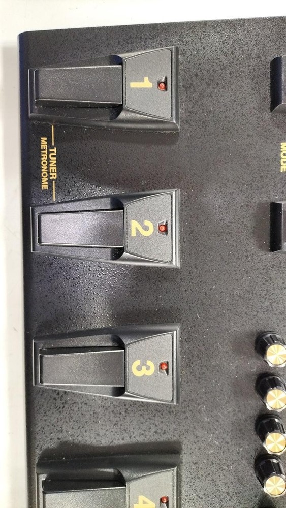 BOSS GT-100 MULTI-EFFECTOR 976927