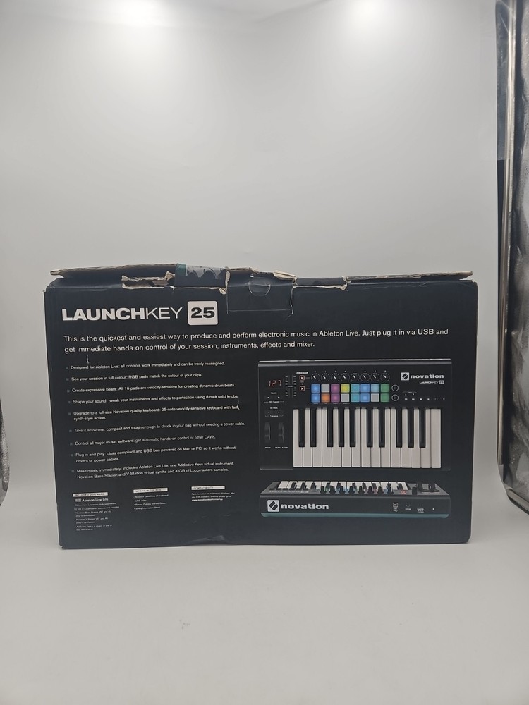 Novation AMS Launchkey 25 - MK3 Launchkey25 USB Keyboard Controller