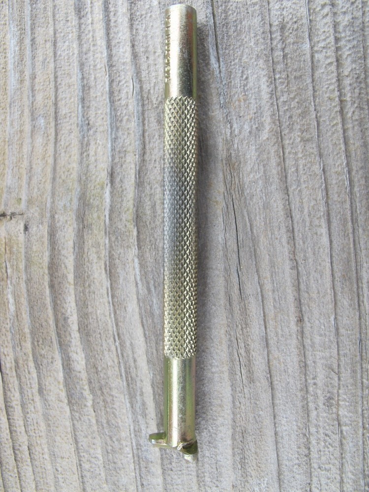 Vintage Basic Tool USA Full Handle Border Stamp Leather Tool Number 4