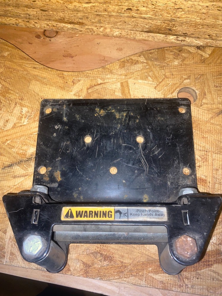 UNIVERSAL WINCH MOUNT PLATE WITH ROLLERS