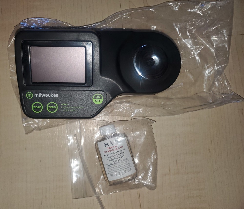 Milwaukee Digital Brix MA871 Refractometer