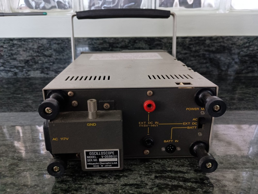 Hitachi V-059B Oscilloscope - Powers Up / Untested - No battery pack