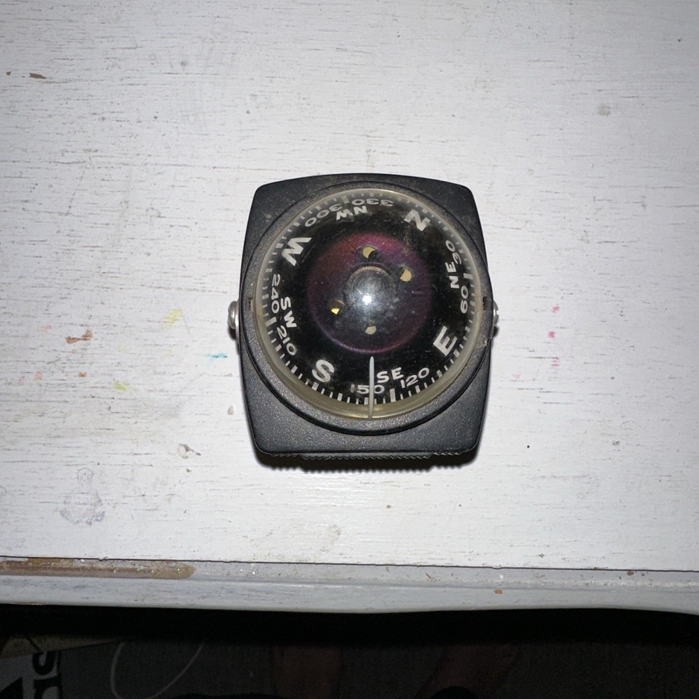 VTG. AirGlide Compass